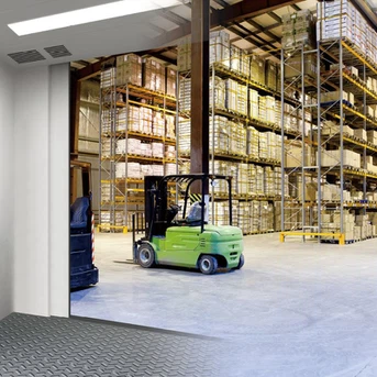 Грузовой лифт